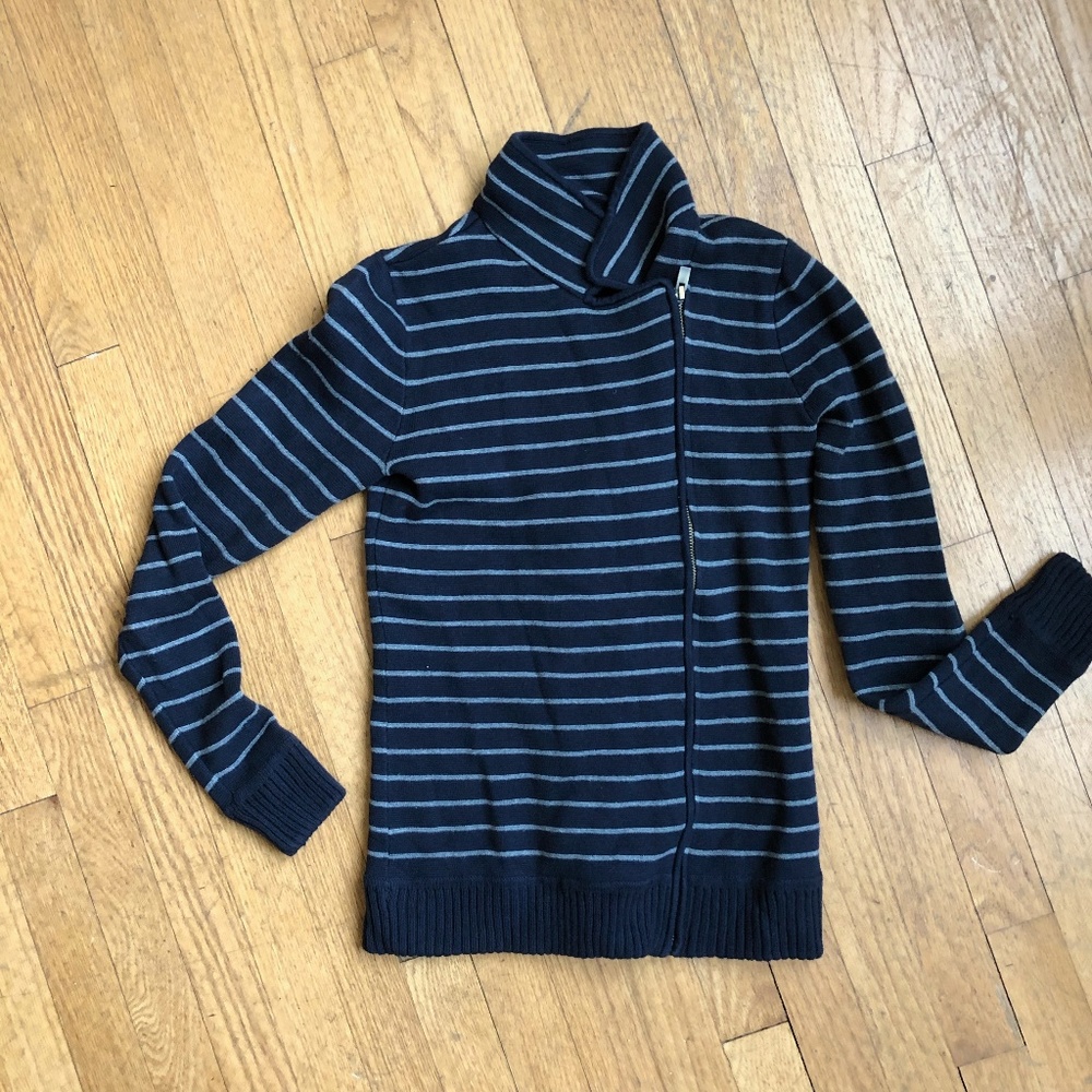 Stitch Fix white and grey striped sweater